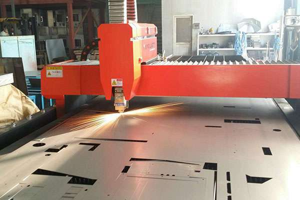 使用激光切割机精密度明显提升-千亿·体育页面官方网站-千亿(中国)