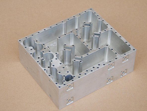 钣金加工机箱要注意？-千亿·体育页面官方网站-千亿(中国)